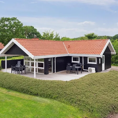 Lovely Summer House With Sea View Haderslev