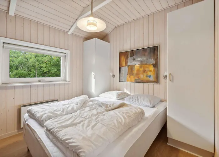 Lovely Summer House With Sea View Хадерслев