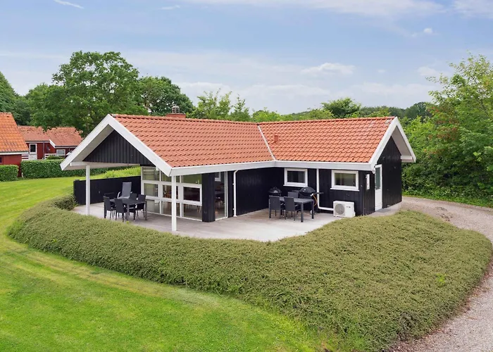 Дом отдыха Lovely Summer House With Sea View *