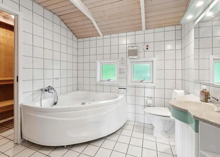 Lovely Summer House With Sea View Дом отдыха